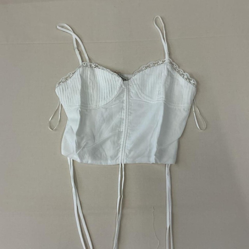 Brand new CEOLECCI corset-inspired crop top